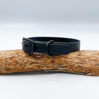 Black Dog Collar with Black Buckle hardware - Custom Made from Waterproof Biothane by Kinfolk Leather in New Zealand